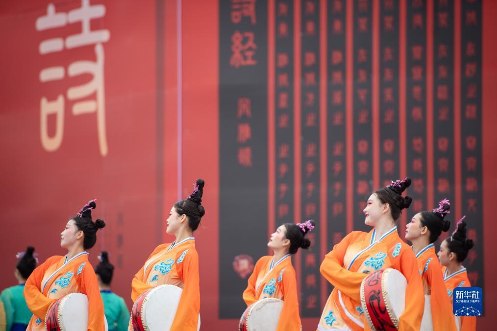 斗牛下载送金币